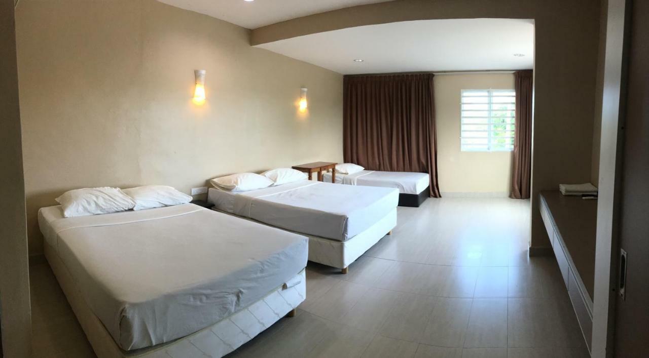 Pantai Guesthouse 콴탄 외부 사진